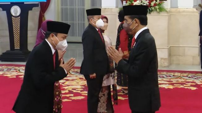 Jokowi Lantik 3 Duta Besar LBBP, Mantan Gubernur Lemhanas Jadi Dubes Filipina