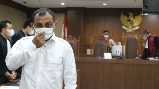 Jadi Makelar Kasus di KPK, Advokat Maskur Husain Divonis 9 Tahun Penjara