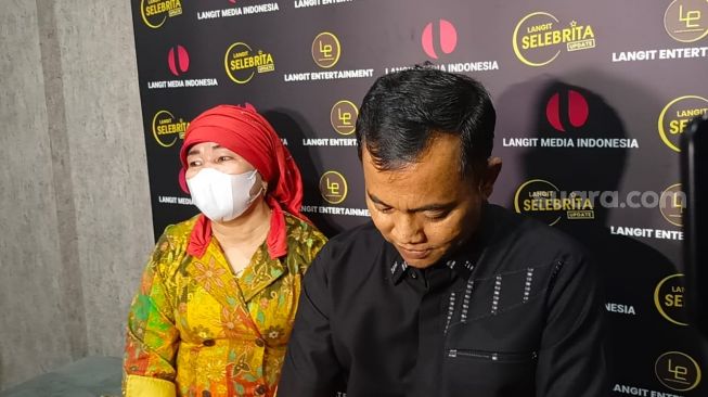 Orangtua Bibi Ardiansyah, Faisal dan Dewi Zuhriati. [Suara.com/Rena Pangesti]