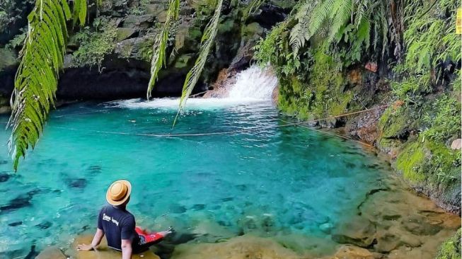 Keindahan Curug Cibulao, Wisata Alam Air Biru di Kabupaten Bogor