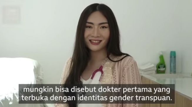 Alegra Wolter: Dokter Transpuan yang Perjuangkan Sistem Kesehatan di Indonesia