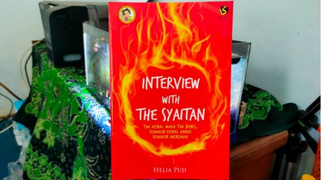 Ulasan Buku Interview with The Syaitan: Setan Harus Dijauhi