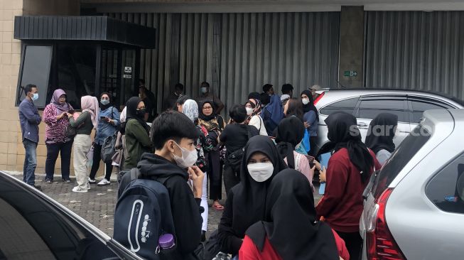 Gempa Magnitudo 6,7 Terasa hingga Jakarta, Warga Perkantoran di Slipi Berhamburan Keluar Gedung