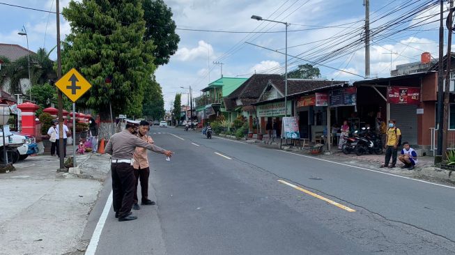 Senggolan Sesama Pemotor, Satu Pelajar Tewas Terlindas Yamaha Mio di Blitar