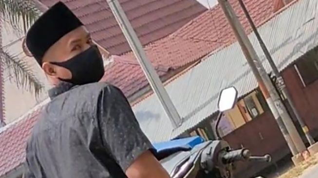 Polisi Riau Amankan Pria yang Viral karena Onani di Depan Wanita