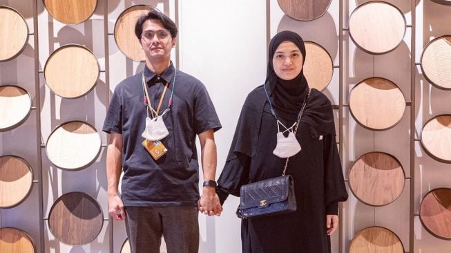 Potret Mesra Ricky Harun dan Herfiza. (Instagram/rickyharun)