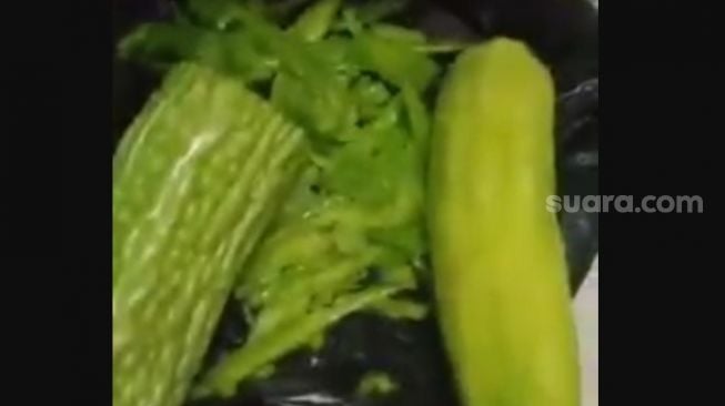 Pengantin Baru Diminta Memasak dan Potong Sayur Paria Oleh Kakak Ipar, Hasilnya Bikin Ngakak