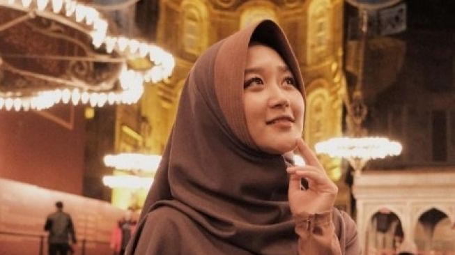 Profil Kayla Nadira, Selebgram yang Nikah di Usia 16 Tahun dan Pernah Dapat Like dari Zikri Daulay