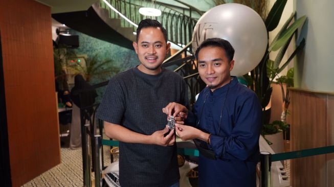 Gilang Widya Pramana pemenang lelang jam tangan Rolex milik Taqy Malik yang ditawar dengan harga Rp 1,1 miliar. [dokumentasi pribadi]