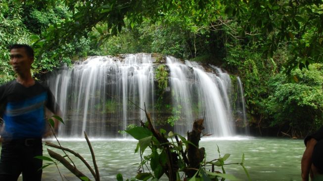 Pesona Kabupaten Lahat dengan 1.000 Air Terjun