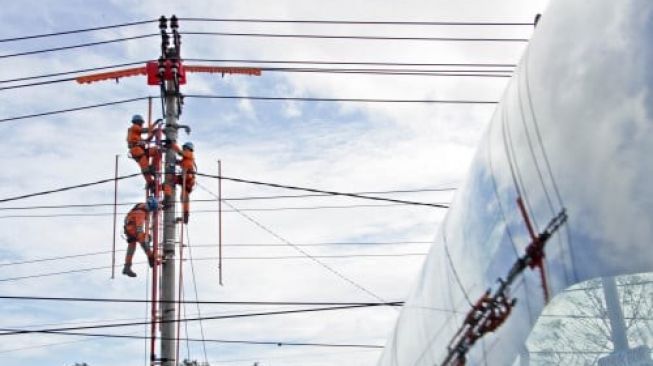 PLN Bangun SPLKLU Pertama di Sumbar