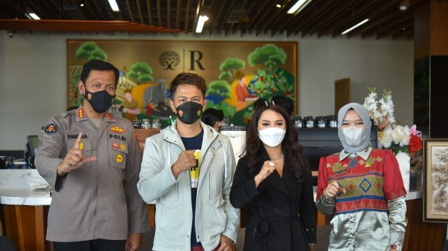 Syuting di Tegal Mas, Jebolan Indonesian Idol Delon Kagumi Kemajuan Wisata 