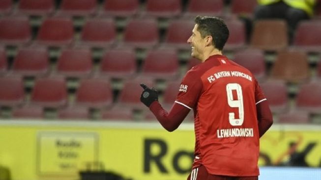 Robert Lewandowski Trigol, Bayern Munich Hantam FC Koln 4-0