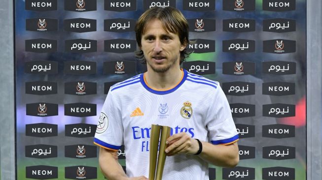 Gelandang Real Madrid, Luka Modric terpilih sebagai man of the match laga final Piala Super Spanyol 2022 kontra Athletic Bilbao. [AFP]