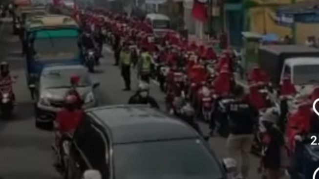 Geber-geber Motor di Jalan Raya, Perayaan HUT PDIP di Magelang Ini Tuai Hujatan