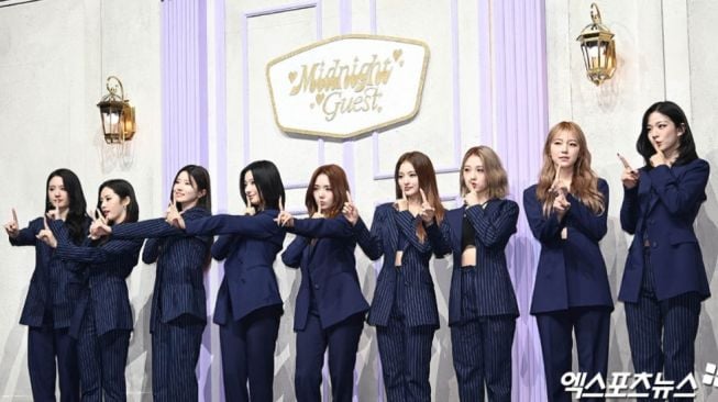 fromis_9 Ungkap Tekanan Jadi Satu-satunya Girl Group Hybe Labels di Showcase Online Mereka