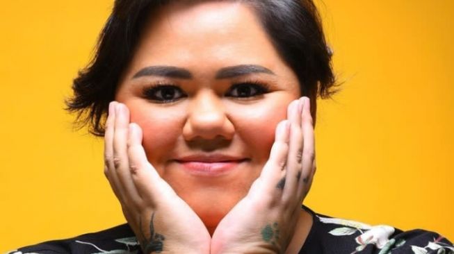 9 Pesona Jelita Ramlan Adik Olla Ramlan, Miss Big 2014 yang Sukses Turun 32 Kg!