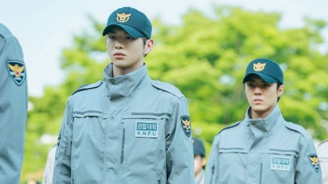Segera Debut Akting, 5 Fakta Kang Daniel di Drama Rookie Cops