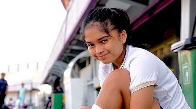 Pemain Timnas Putri Indonesia Ade Mustikiana Oktafiani. [Instagram]