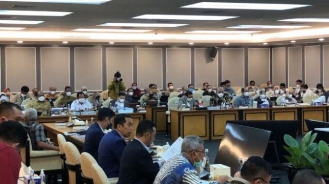 Rapat Hingga Subuh, DPR-Pemerintah Setuju RUU IKN Dibawa Ke Paripurna, PKS 