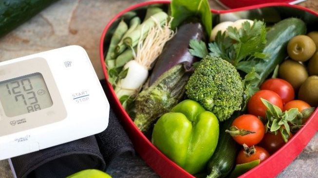 15 Makanan Pencegah Hipertensi yang Mudah Ditemukan