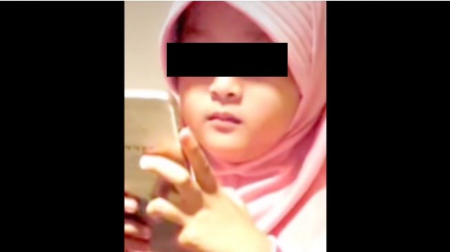 Minta Dijadikan Admin Grup WA, AdikLakukan Hal Tak Terduga Bikin Emak Auto Kena Mental