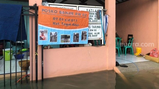 11 RT di Tegal Alur Terendam Banjir, Ribuan Warga Enggan Mengungsi, Ketua RW: Kejauhan
