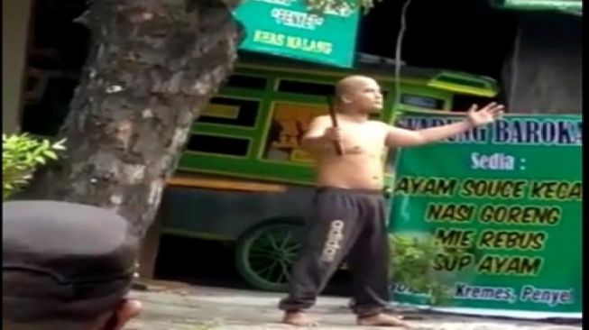 Pria Ngamuk Bawa Golok di Denpasar yang Sempat Viral Akhirnya Dibawa ke RSJ Bangli