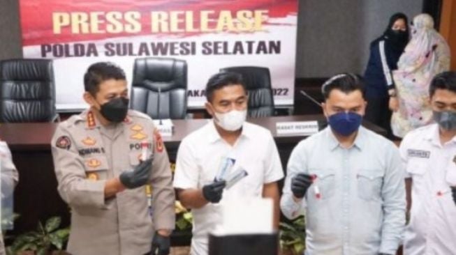 Dokter Kecantikan di Makassar Bikin Surat Pemeriksaan Covid-19 Palsu Untuk Gaji Karyawan