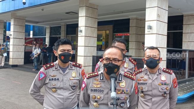 Merasa Bebas Aturan Ganjil Genap, Ratusan Kendaraan Berpelat Nomor 'Dewa' Kena Tilang Polisi