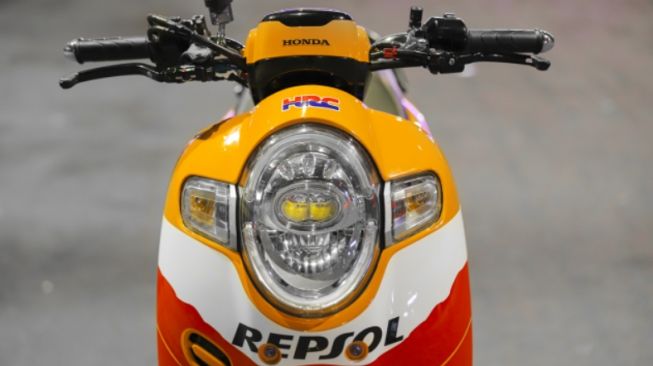 Begini Wujud Honda Scoopy Ganti Jubah Ala Tim Repsol Honda, Serasa Jadi Marc Marquez