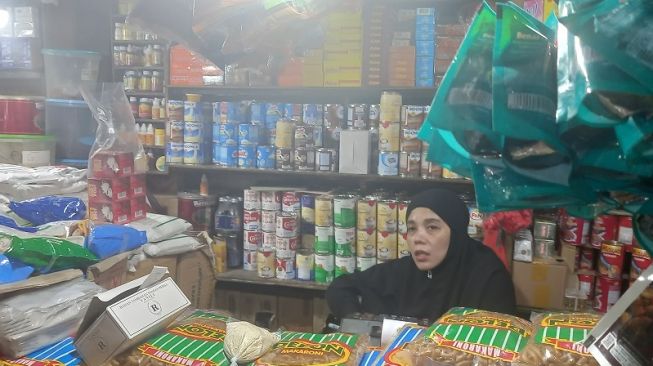 Subsidi Harga Minyak Goreng Hanya di Retail Modern, Pedagang Pasar Minggu Ngeluh Stok Tak Laku: Normalin Lagi Saja