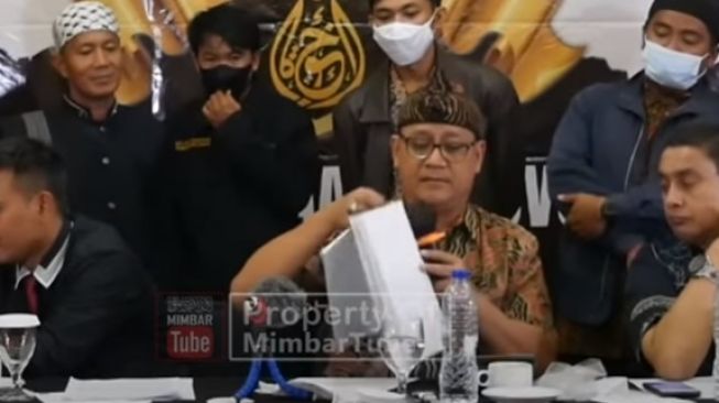 Edy Mulyadi vaporise Prabowo (Youtube/MimbarTube)