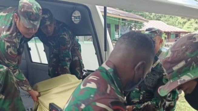 Lagi Anggota TNI AD Meninggal Dunia Diserang di Papua Barat