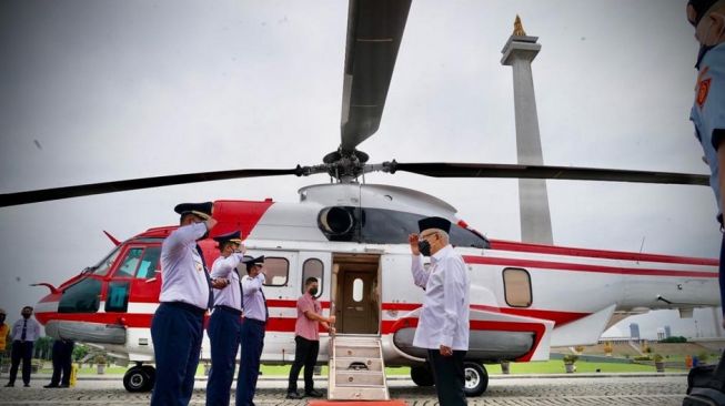 Maruf Amin Tinjau Korban Terdampak Gempa Pandeglang, Naik Helikopter Super Puma