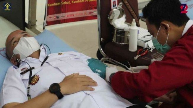 Kanwil Kemenkumham Kalbar Gelar Donor Darah