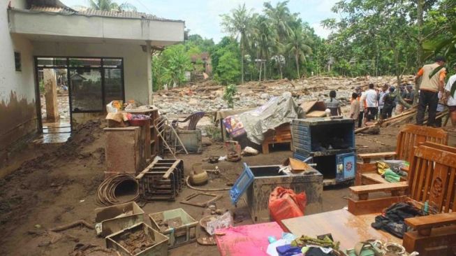 Banjir Bandang Menerjang Lima Kecamatan di Jember, BPBD: 239 Rumah Terdampak