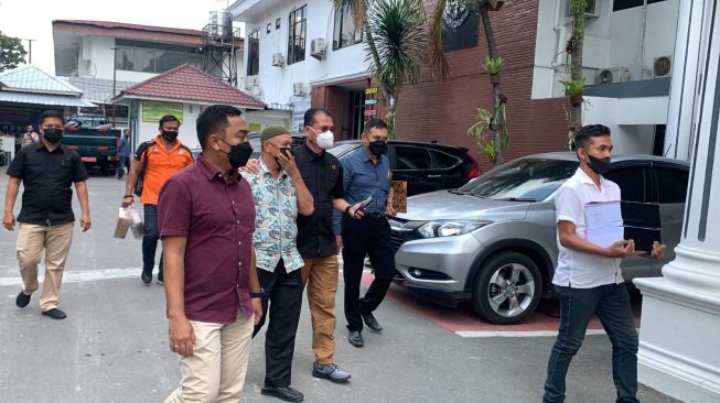 2 Tersangka Korupsi Pengadaan HT di Medan Diserahkan ke Jaksa