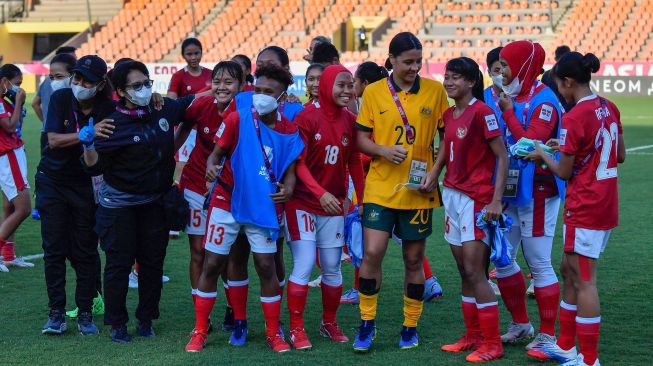 Dibantai Australia 0-18, Pemain Timnas Putri Indonesia Kok Malah Tertawa?