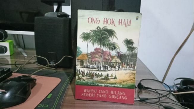 Ulasan Buku Wahyu yang Hilang Negeri yang Guncang