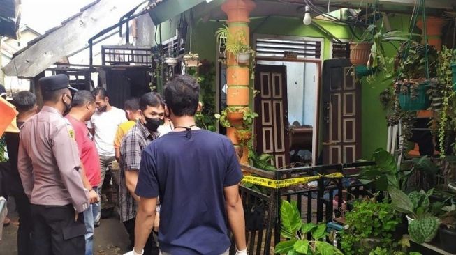 Dua Rumah Terbakar di Dusun Mega Talang Padang Tanggamus, Kerugian Ratusan 
