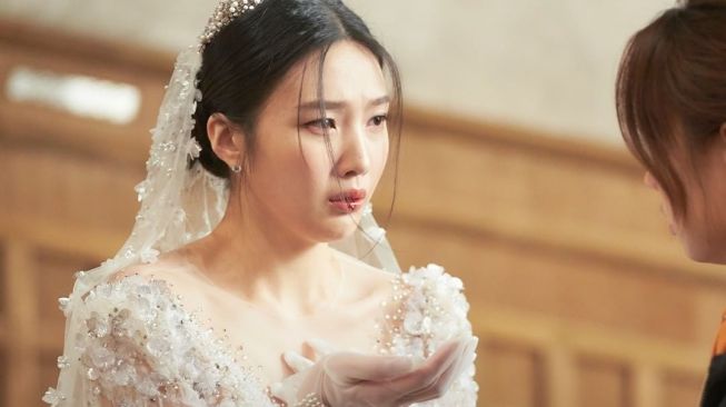 Joy Red Velvet pakai gaun pengantin di The One and Only (Instagram/@jtbcdrama)