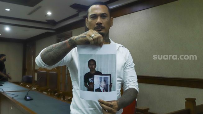 Jerinx SID Minta Polisi Usut Tuntas Foto Diduga Adam Deni Hina Presiden Jokowi