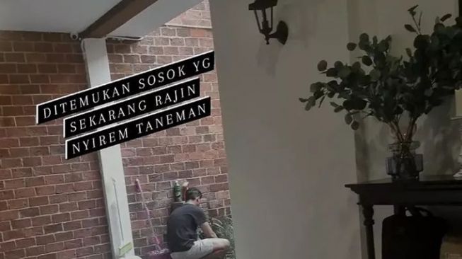  Isi Rumah Baru Arya Saloka Setelah Renovasi (instagram/@putriannesalokaa)