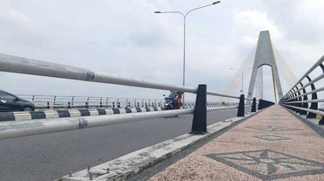 Besi Pembatas Jembatan Siak 4 Pekanbaru Dicuri, Polisi Buru Pelaku