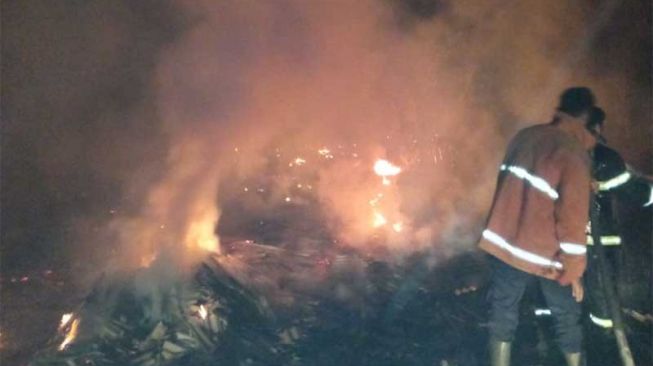 Lagi, Pabrik Tiner di Curug Tangerang Terbakar, Api Membumbung Tinggi