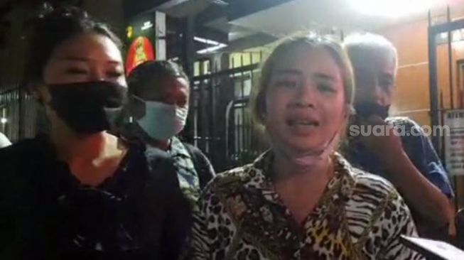 Dipolisikan Suami soal Ilegal Akses, Polisi Kabulkan Penangguhan Penahanan Korban KDRT Neira J Kalangi