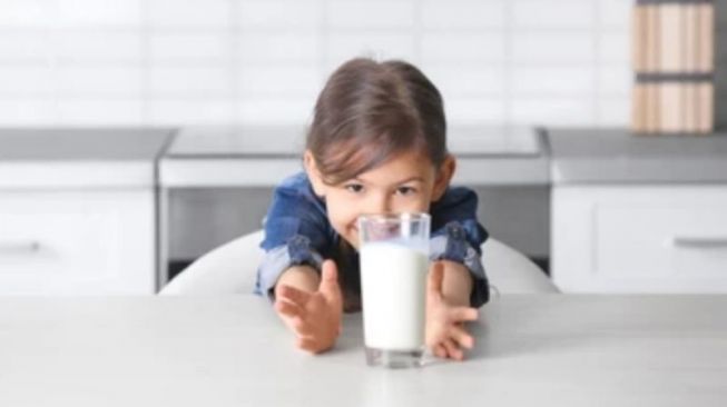 Tak Hanya ASI, Susu Sapi Juga Bantu Cegah Stunting pada Anak