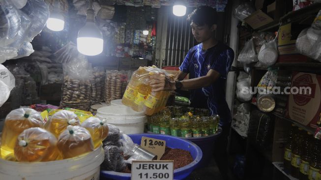 Pemerintah Provinsi Sulawesi Tengah Minta Semua Pedagang Jual Minyak Goreng Harga Rp14 Ribu Per Liter