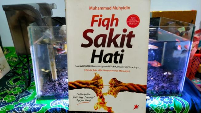 Belajar Jadi Pemaaf dari Buku Fiqh Sakit Hati